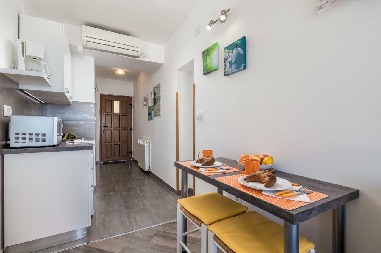 Apartments Davor Moscenicka Draga Bagian luar foto